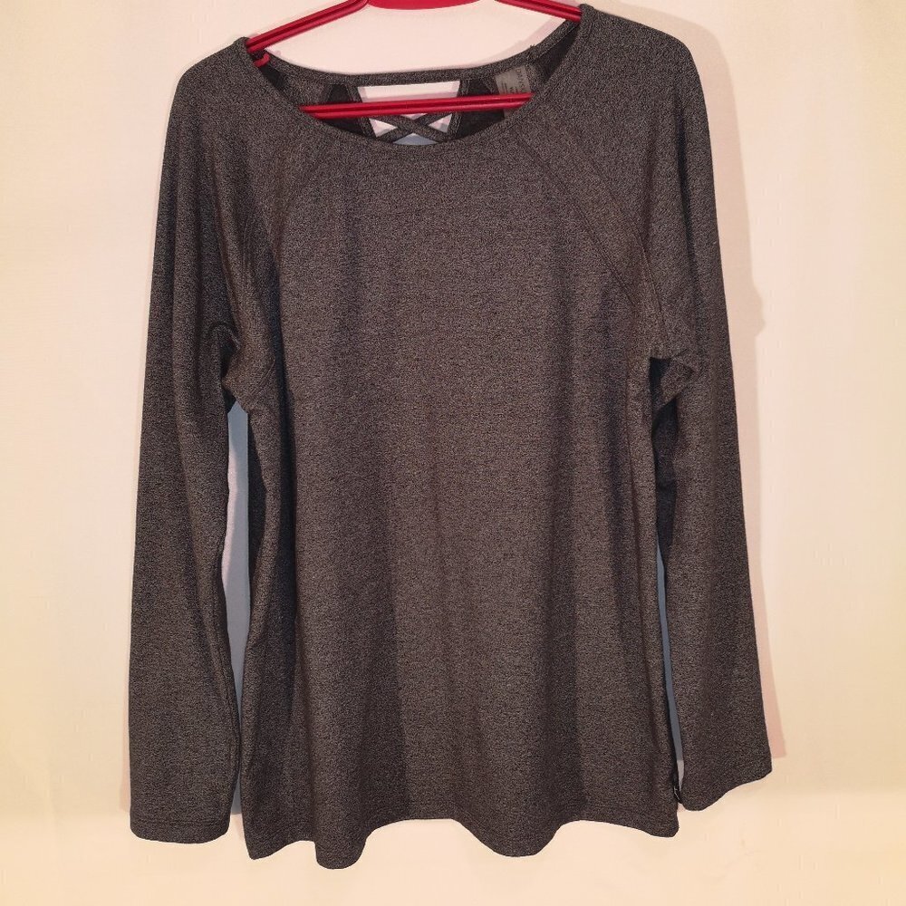Danskin Ladies Long Sleeve Loose Fit Athletic Lightweight Sweatshirt